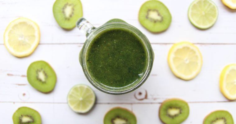 Why should you drink fresh green SMOOTHIES and JUICES?
