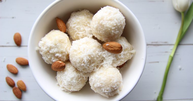 COCONUT BALLS A’LA RAFFAELLO