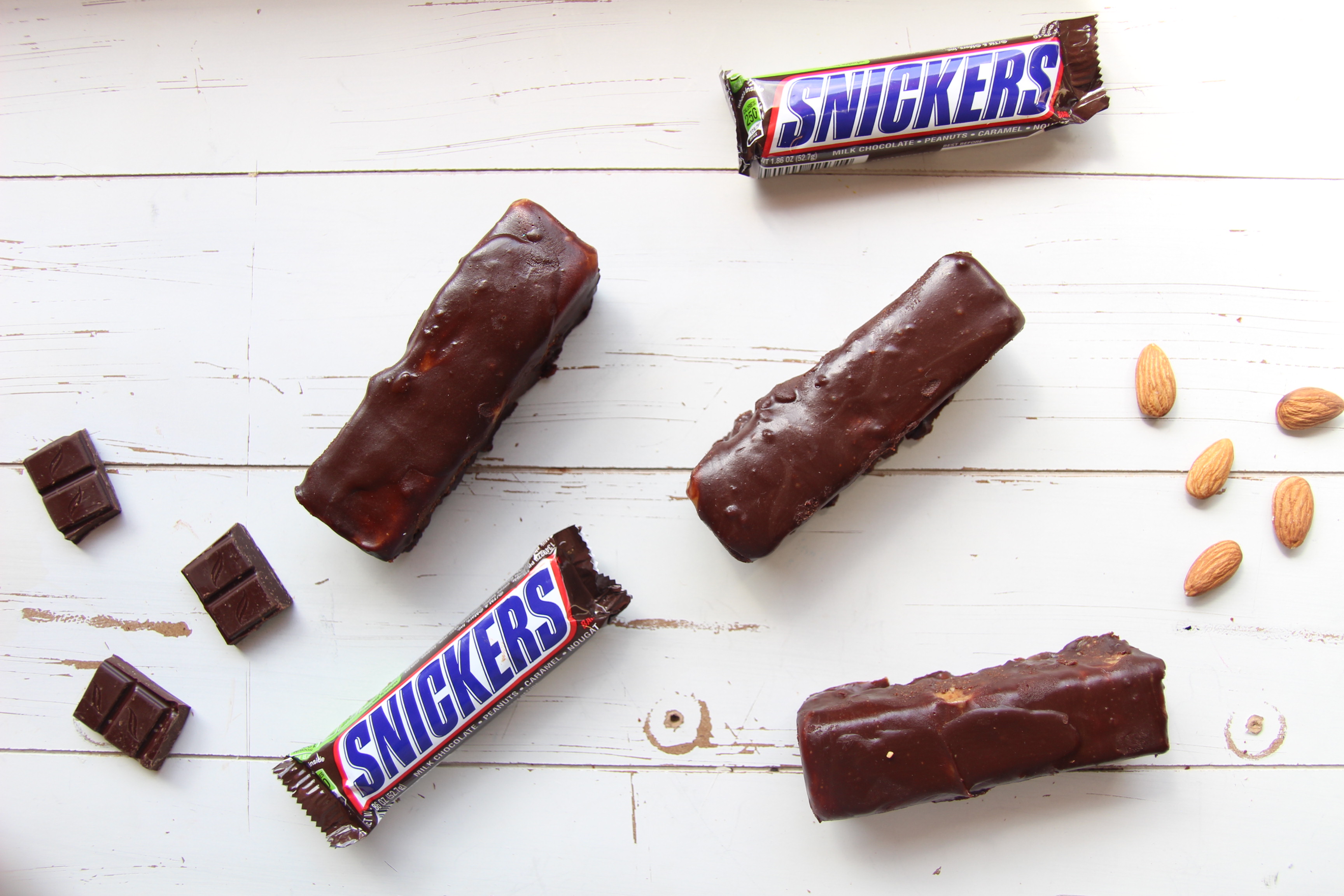 HEALTHY HOMEMADE ALTERNATIVE FOR SNICKERS