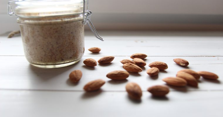 HOMEMADE ALMOND BUTTER