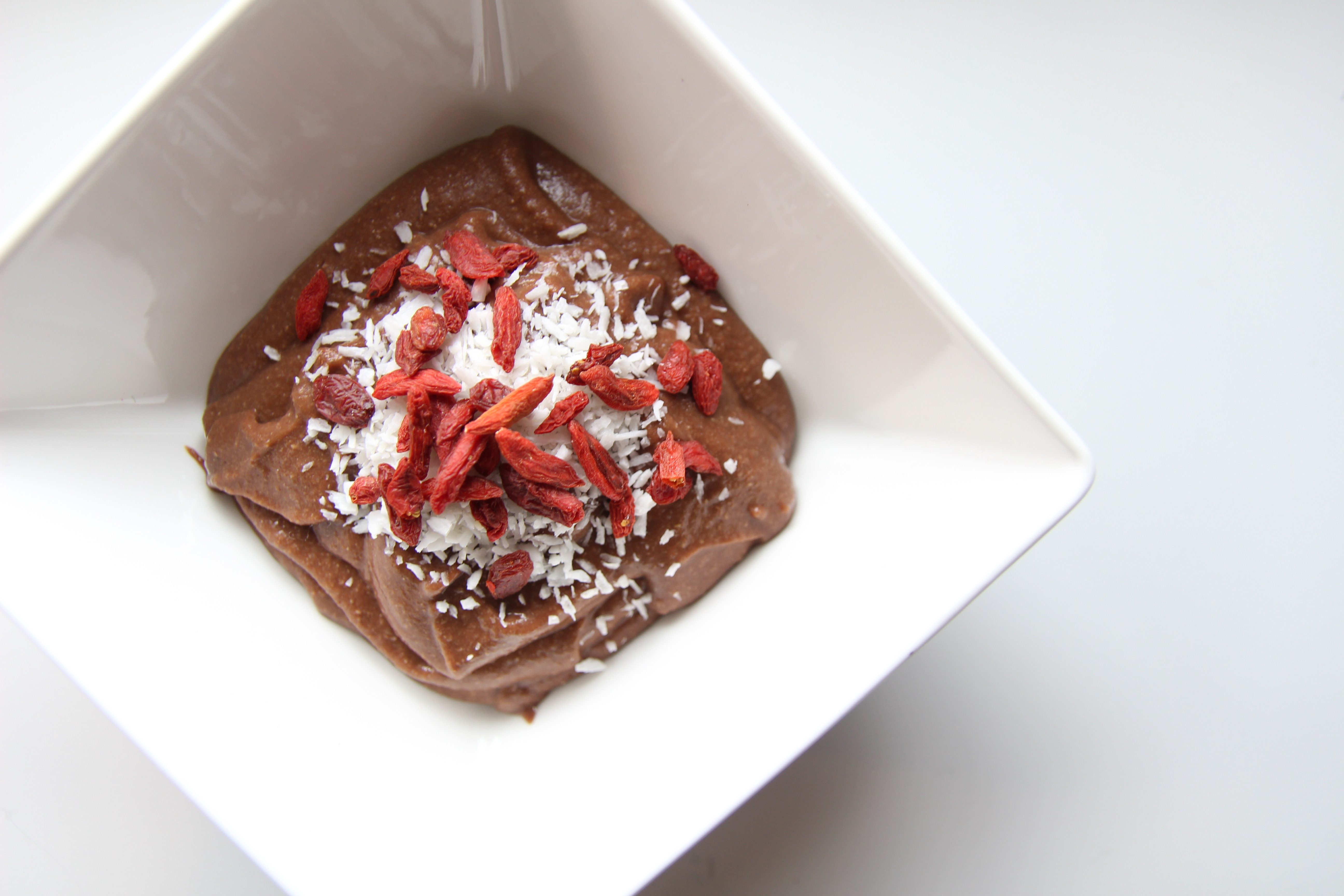 COCOA MOUSSE WITH GOJI BERRIES