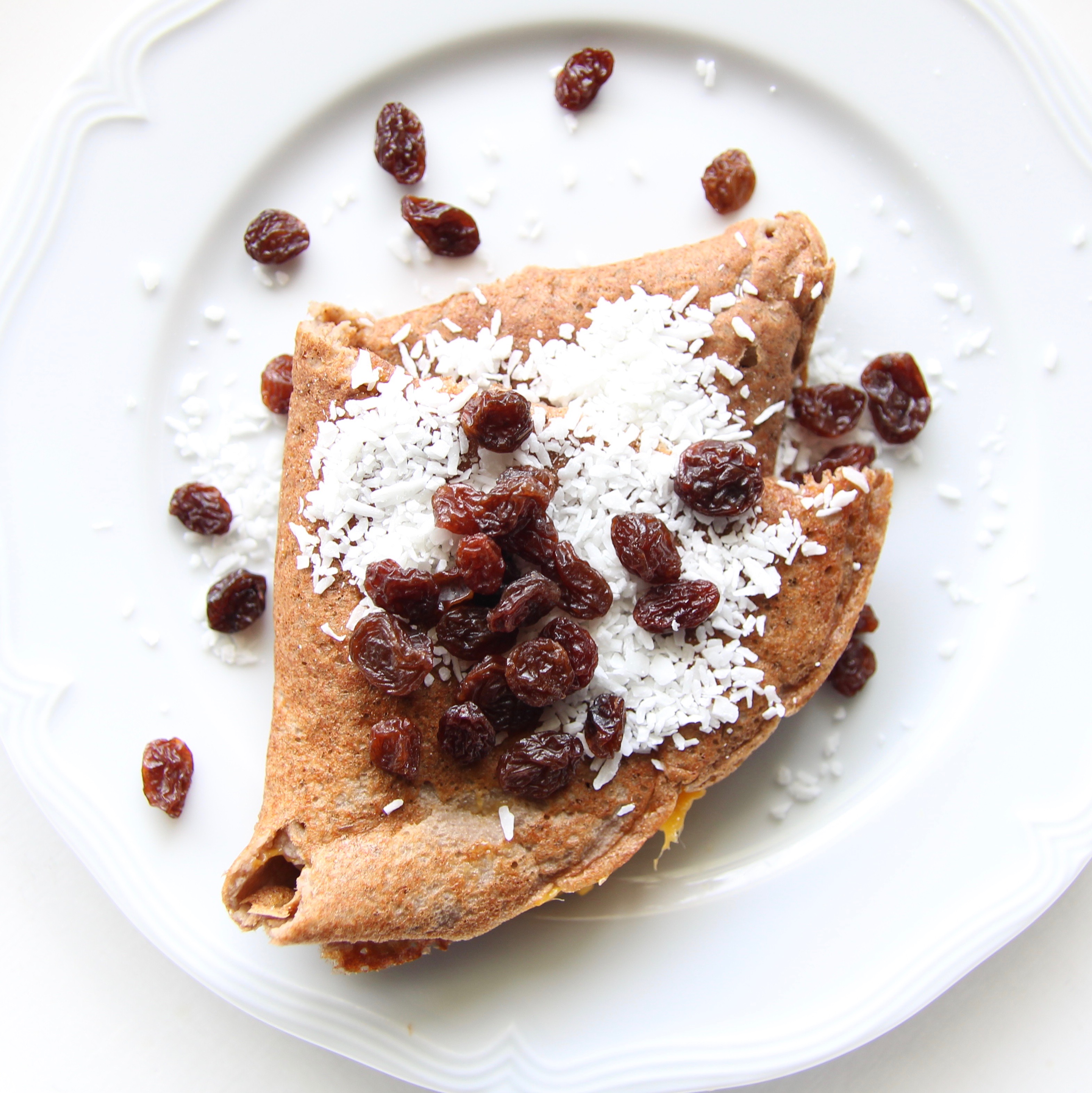 BUCKWHEAT PANCAKES WITH MANGO