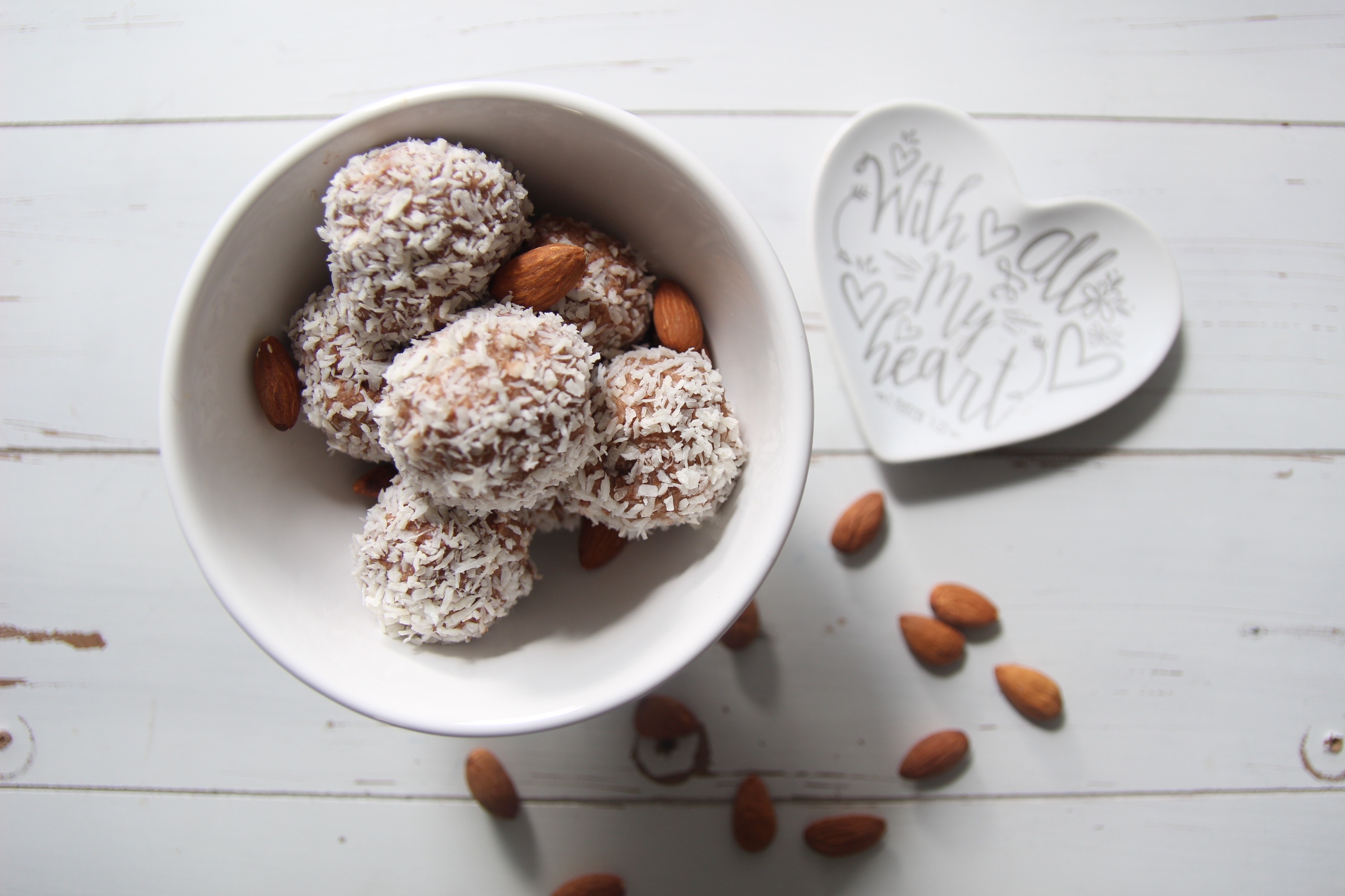 COCOA – COCONUT BALLS