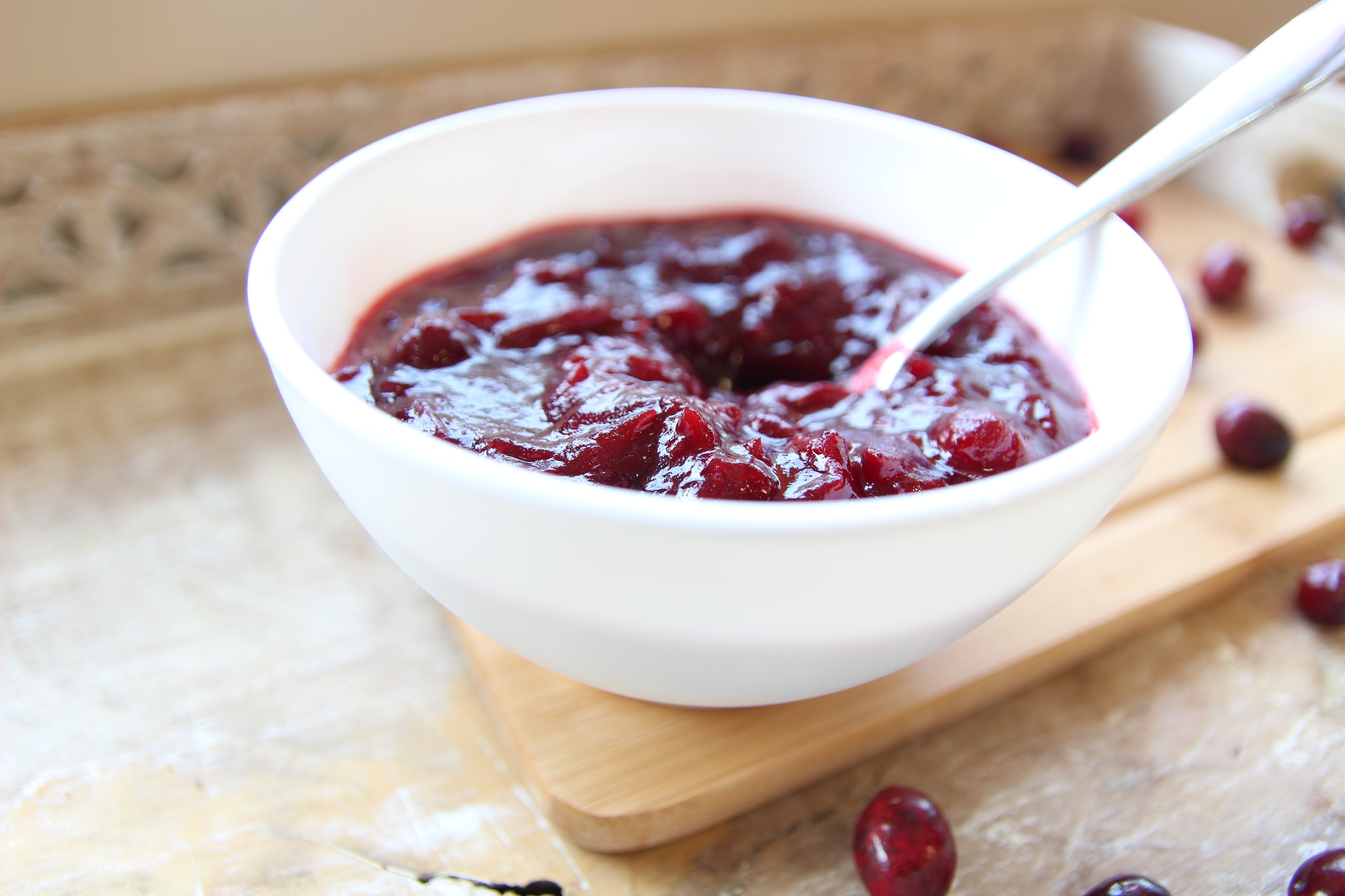 3-INGREDIENTS CRANBERRY SAUCE